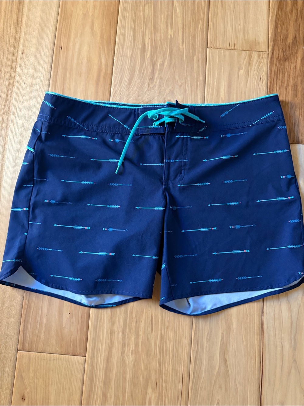 Carve designs board shorts